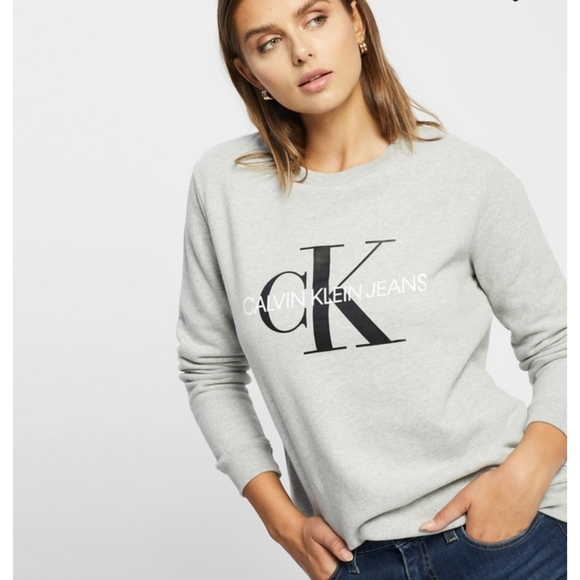 ⭐️ SOLD⭐️ Calvin Klein Jeans Core Monogram Logo Sweatshirt - Picture 2 of 4